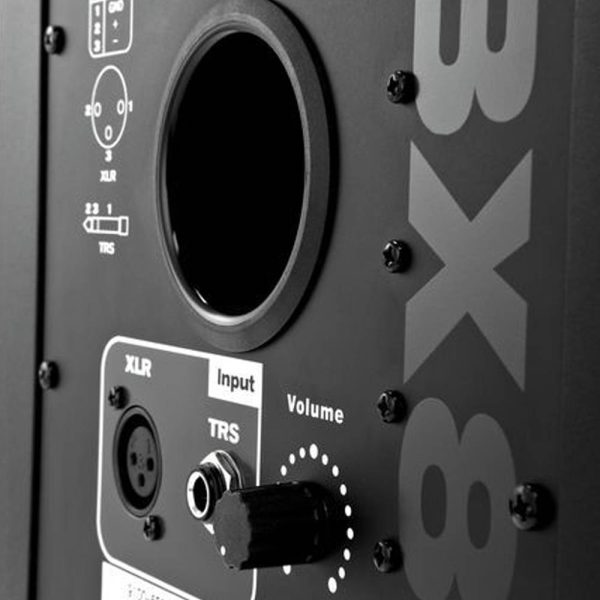 M-Audio BX8 D2 Zoom Back