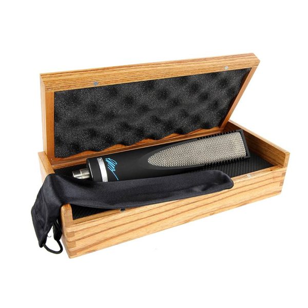 sE Electronics RNR1 Angle With Bag