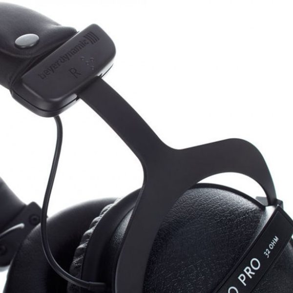 beyerdynamic-DT-770-PRO-32-Ohm-Zoom