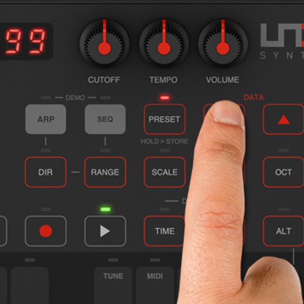 iK Multimedia UNO Synth Presets