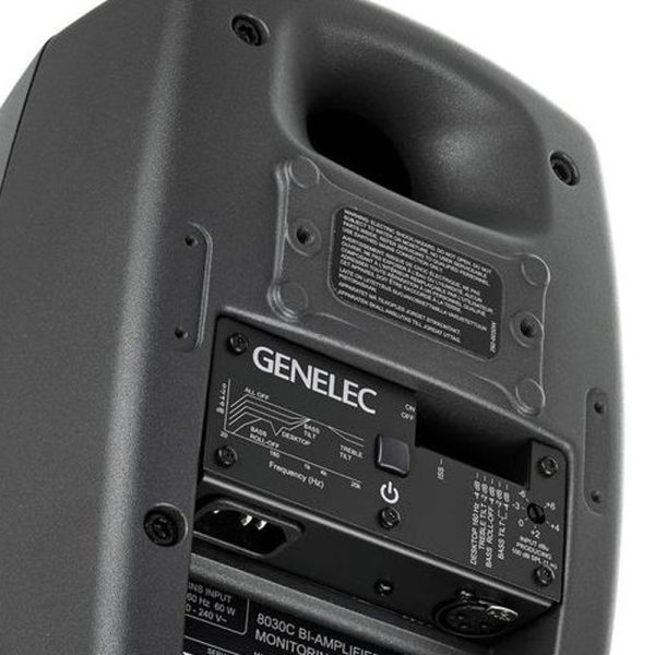 Genelec 8030 CP Bass Reflex