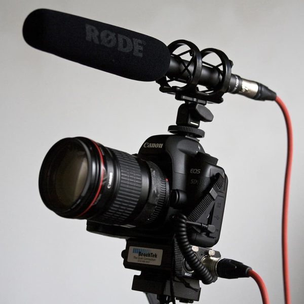 Rode Microphones NTG2 on Camera