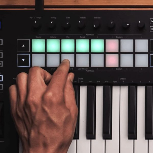 Novation Launchkey 61 MK3 Detail