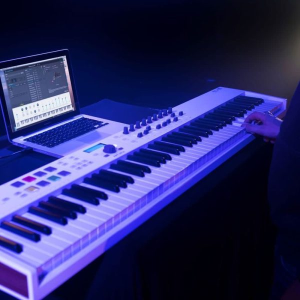 Arturia KeyLab Essential 88 Action