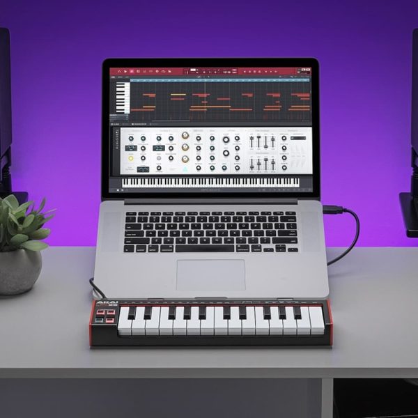 AKAI LPK25 MK2 Hero