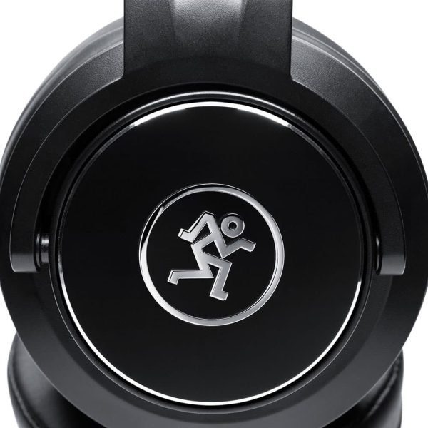 Mackie MC-150 Close