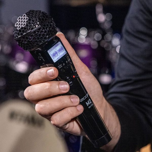 Zoom M2 MicTrak In Hand
