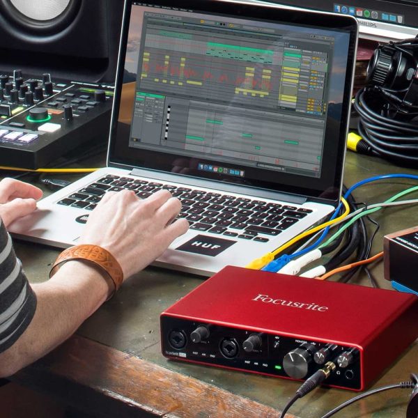 Focusrite Scarlett 8i6 G3 In Use