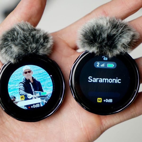 Saramonic BlinkMe TX In Hand