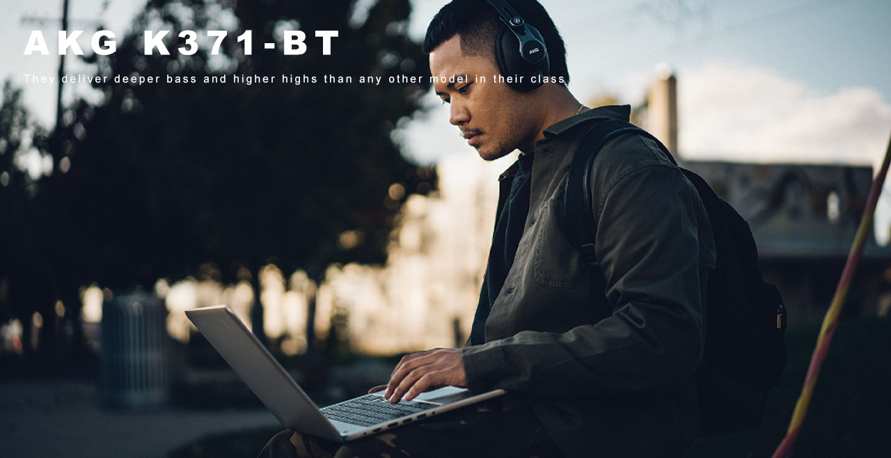AKG K371-BT Content