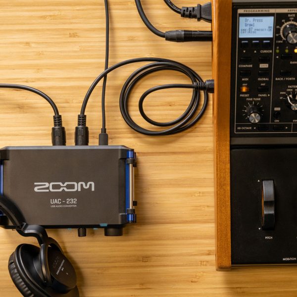 ZOOM UAC-232 MIDI