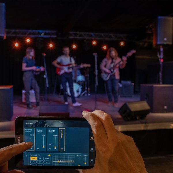 JBL EON715 In Use