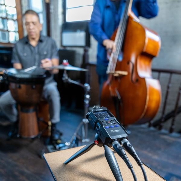 Zoom H4essential Music