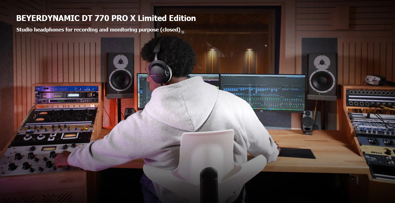 beyerdynamic DT-770 Pro X Limited
 Edition Content