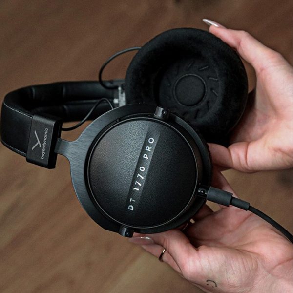 Beyerdynamic DT 1770 Pro MK2 In Hand