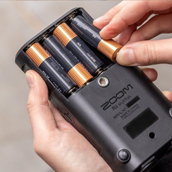 Zoom R4 Battery