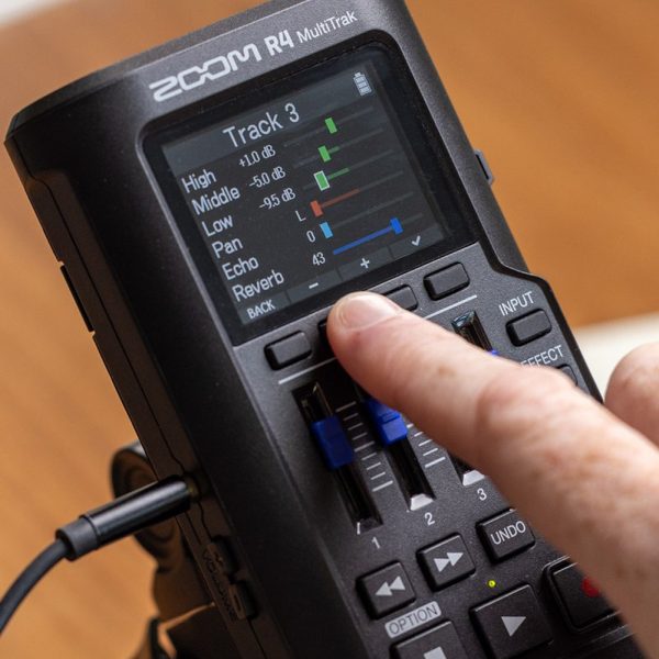 Zoom R4 FX