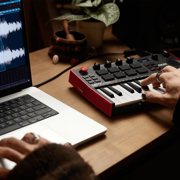 AKAI MPK mini Play MK3 DAW