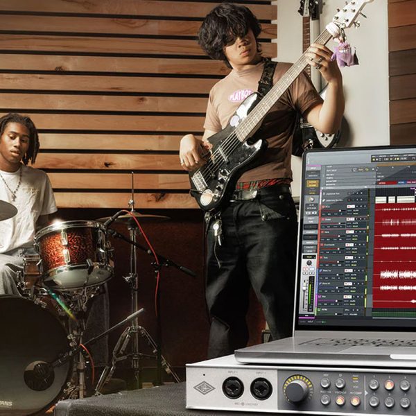 Universal-Audio-Volt-876-In-Use Universal Audio Volt 876 In Use