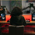 Big-Speaker-Monitor